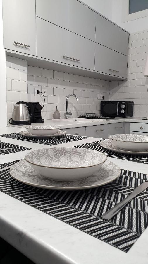 Alexandra'S Boutique House Apartment Triovasalos Bagian luar foto